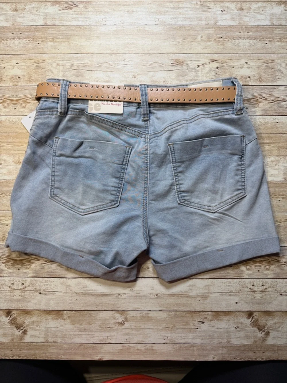 Dollhouse Curvy Light Blue Denim Shorts Tan Studded Belt size 7/8 Waist 28 NEW - Picture 12 of 14
